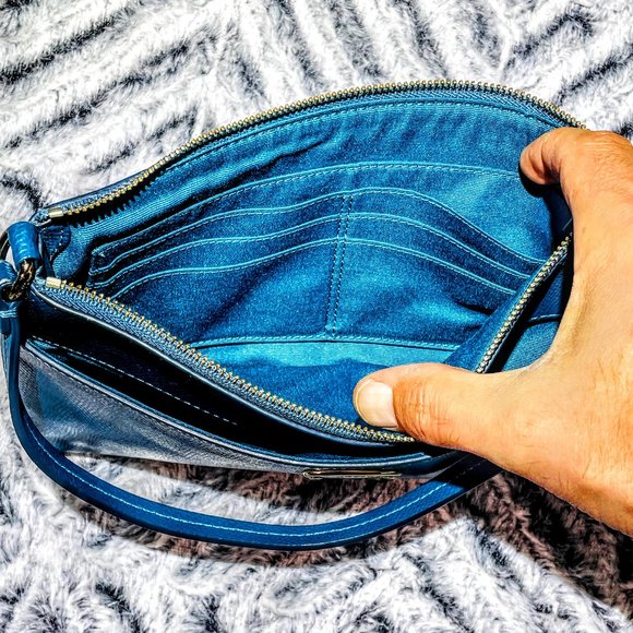 NWOT - COACH (LIGHT GOLD/TEAL) EAST/WEST W/SIGNATURE POP-UP POUCH (F52598) - Picture 8 of 10